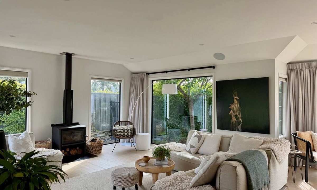 Lowburn House | The Orchard Escape - Cromwell