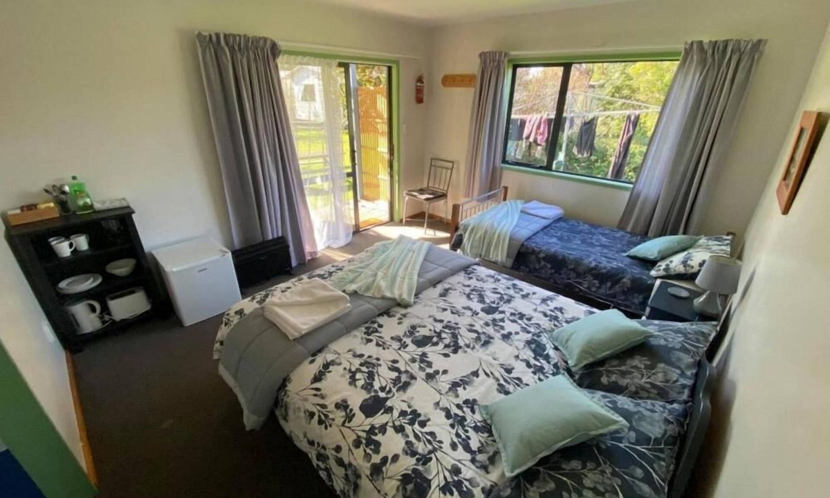 Motueka Hostel | The White Elephant Accommodation - Hostel