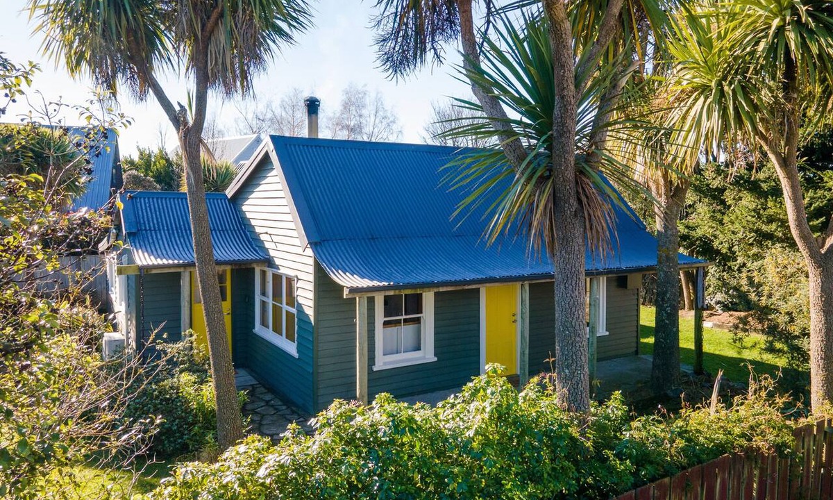 Methven House | Thimble Cottage - Methven Holiday Home