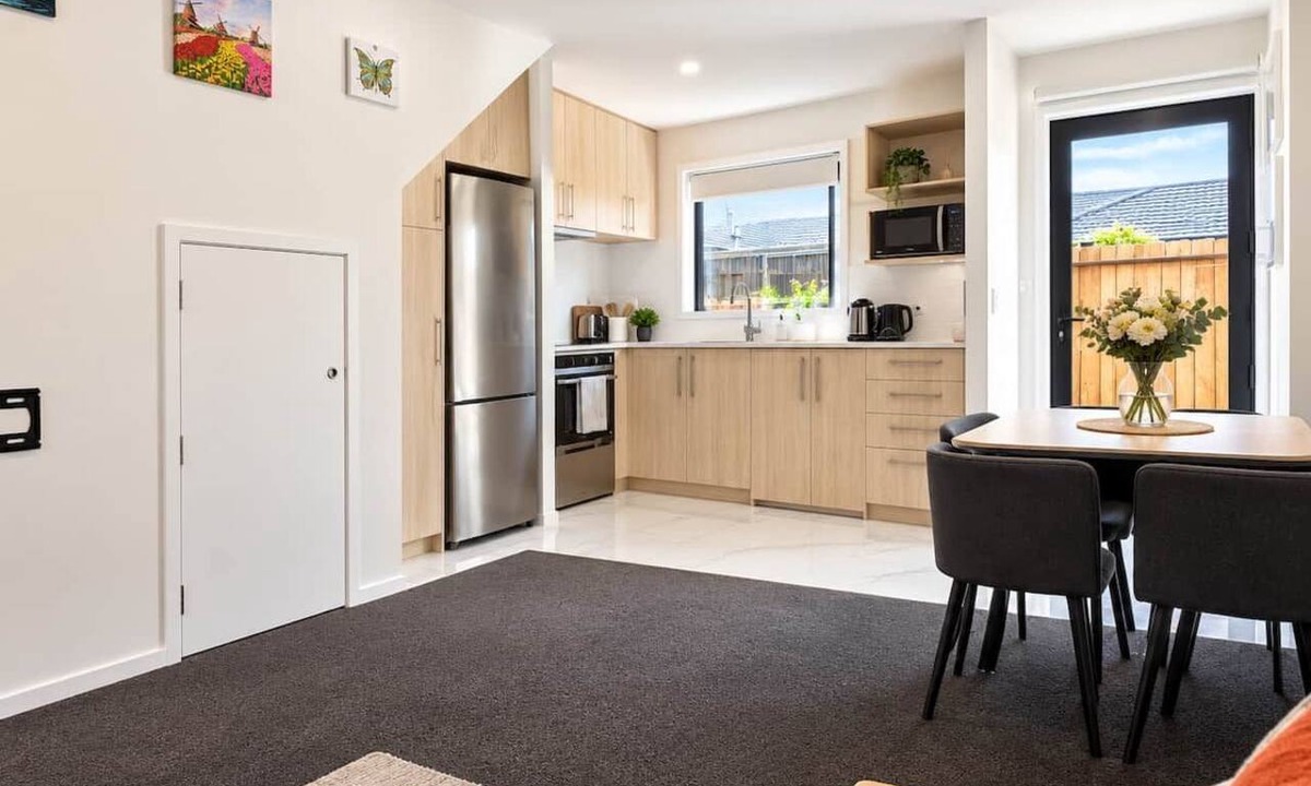 Christchurch City Centre Apartment | This charming townhouse, located in the heart of Christchurch Central