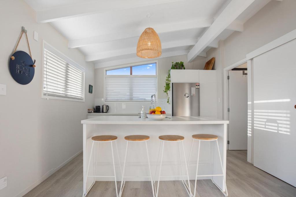 Tairua House | Tideview Cottage - Incredible Views - Tairua
