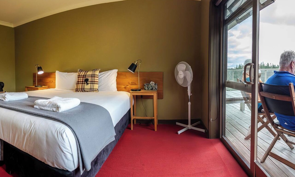North Island Cabin | Timber Trail Lodge & Transport