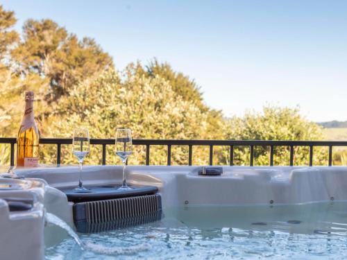 Clevedon House | Tio Point - Clevedon Family Getaway