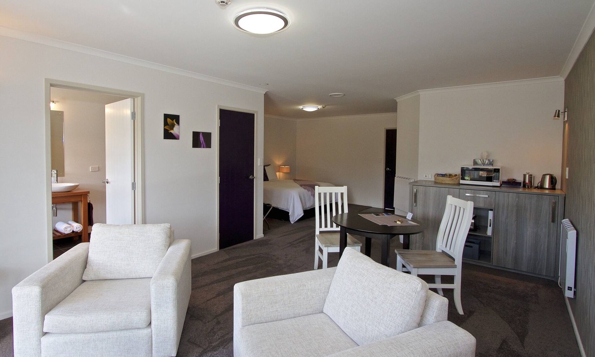 Horopito Bed & Breakfast | Tongariro Suites at The Rocks