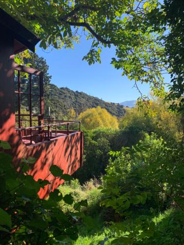 Akaroa Bed & Breakfast | Tree House with Hot Tub