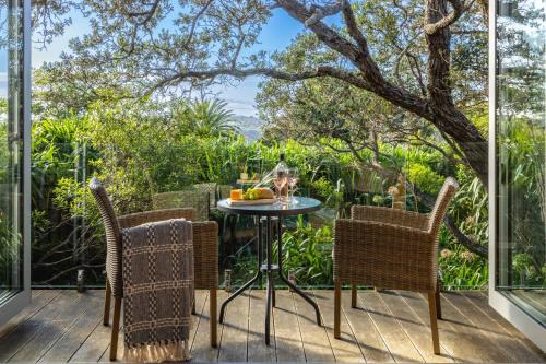Oneroa House | Tutiri - Oneroa Studio Retreat