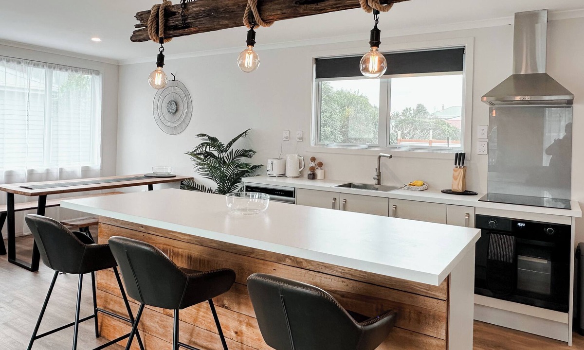 Hokitika House | Two One Two - relaxed and beautifully presented beach house