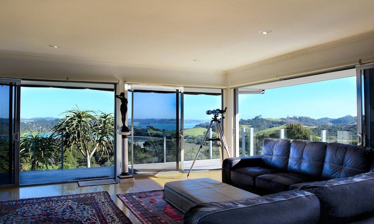Russell Cabin | Unique Accommodation for a Couples Retreat with Ocean Views near Russell, New Zealand