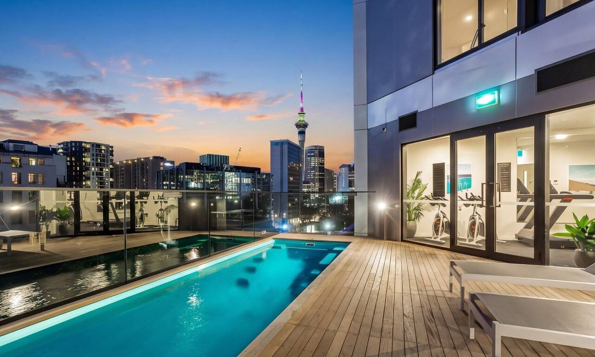 Newton Apartment | Unique Luxury Amazing SkyTower Parkview & Parking