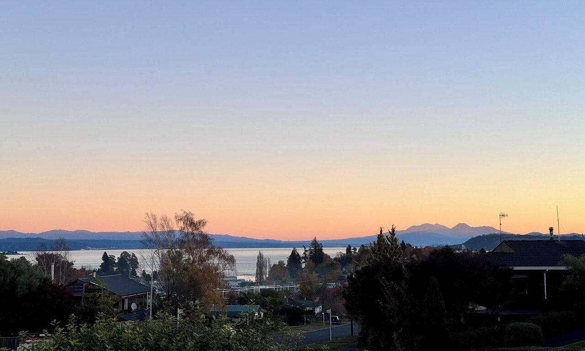 Taupo House | Views @ Four Winds