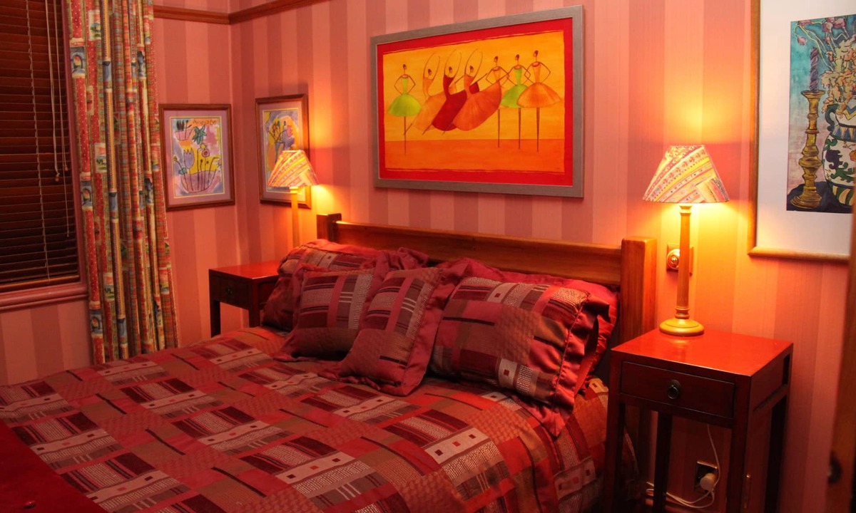 Invercargill Bed & Breakfast | Villa Rouge B&B