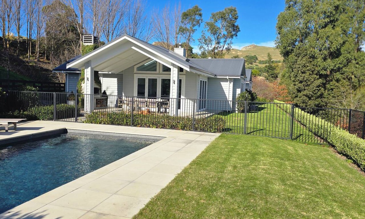 Havelock North House | Village Hideaway with stunning views in Havelock North