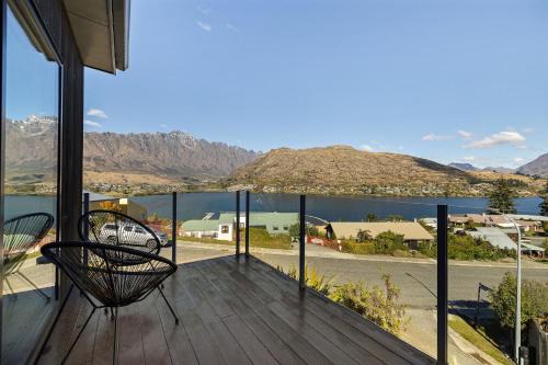 Frankton House | Viscount Haven - Lake Views