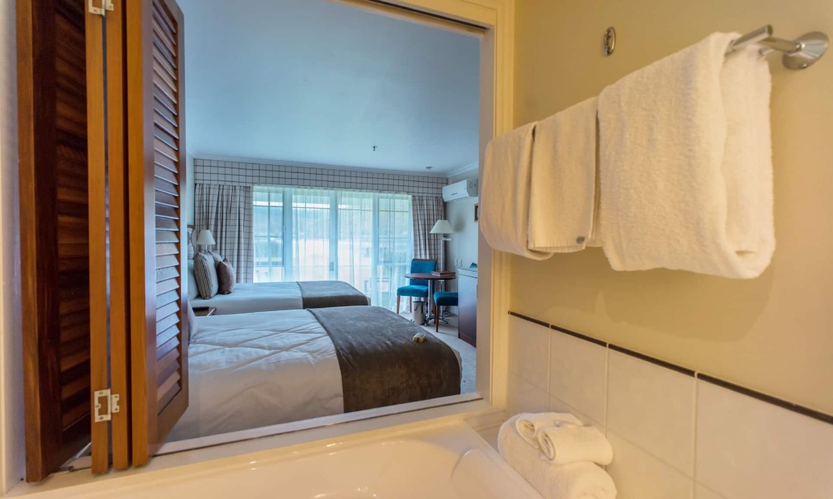Mourea Hotel | VR Rotorua Lake Resort