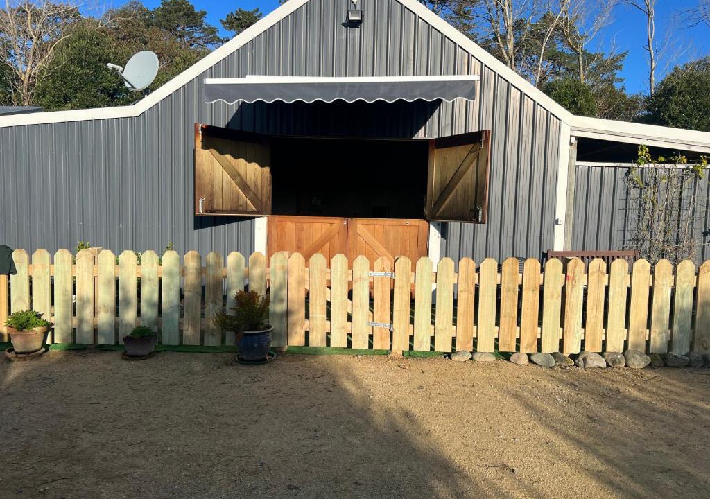 Tararua Forest Park House | Waiora la grange cottage