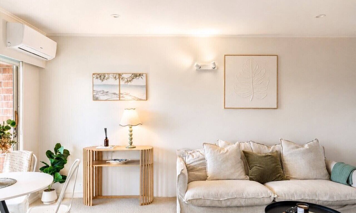 Devonport Apartment | Walk to Beach | Sky Tower & Ocean Sunset Views | ✨Sage & Sea by Homello✨