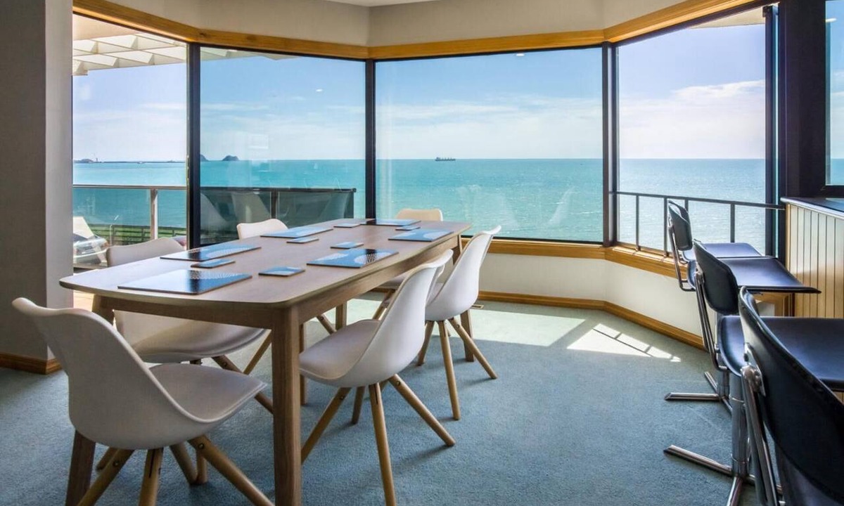 New Plymouth House | Waterfront On Woolcombe - Spacious Holiday Home