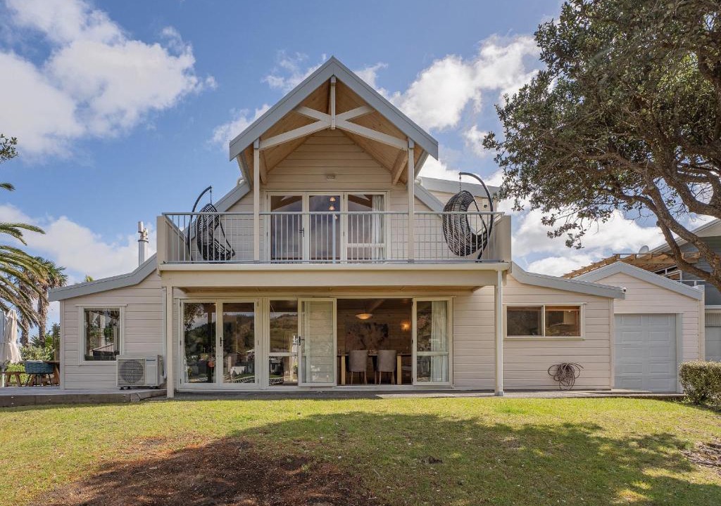 Pauanui House | Waterfront Paradise - Pauanui Holiday Home
