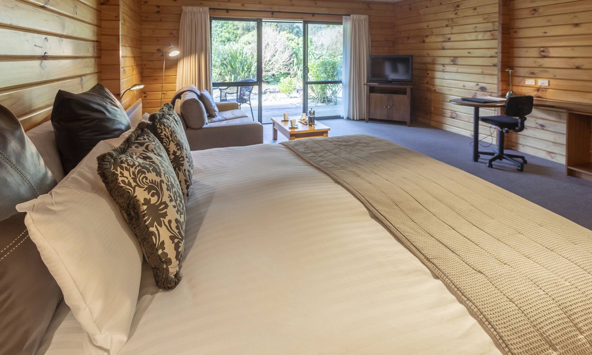 Franz Josef Glacier Cabin | Westwood Lodge