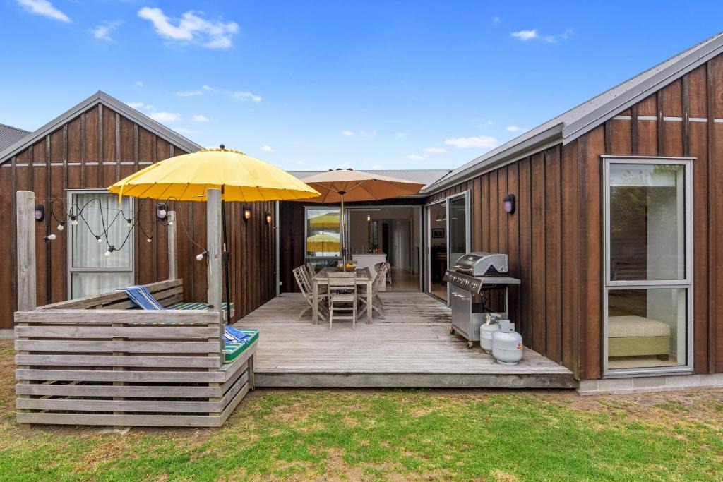 Omaha House | White Sands Haven - Omaha Family Escape
