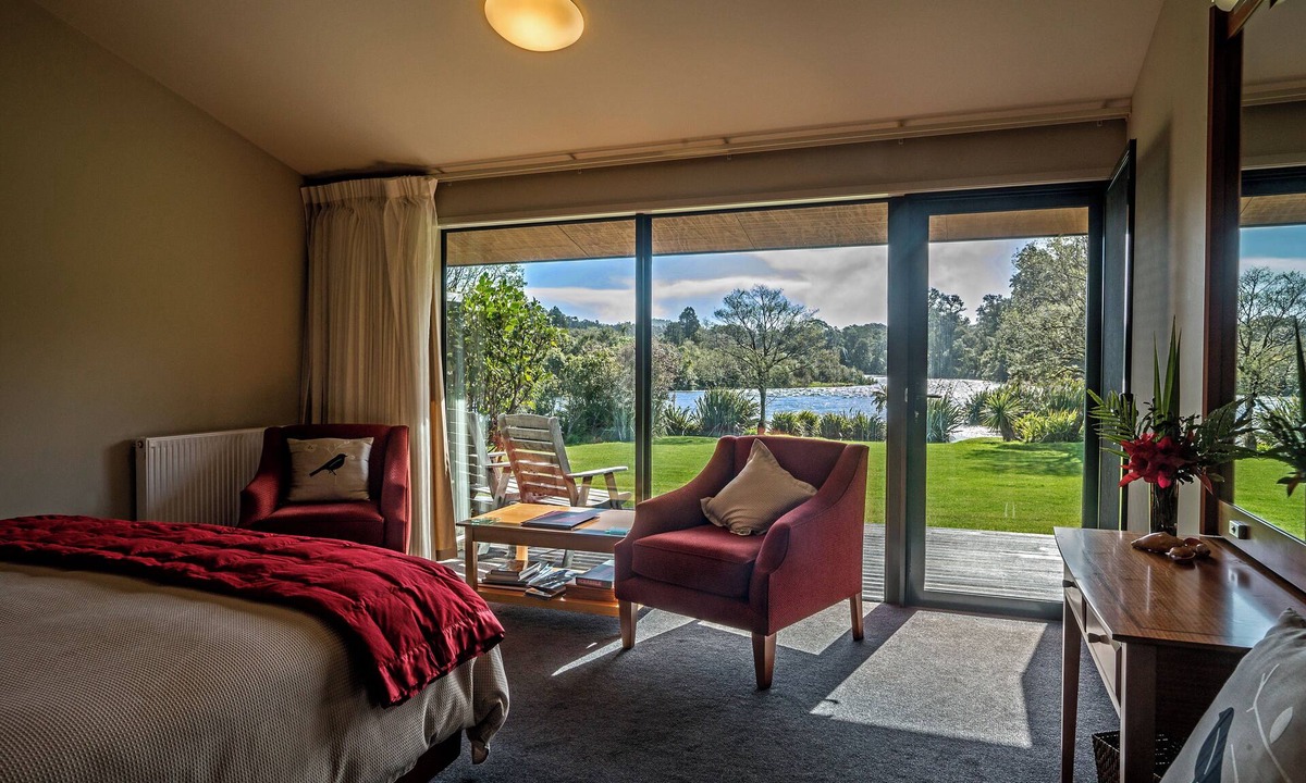 Lake Moeraki Cabin | Wilderness Lodge Lake Moeraki