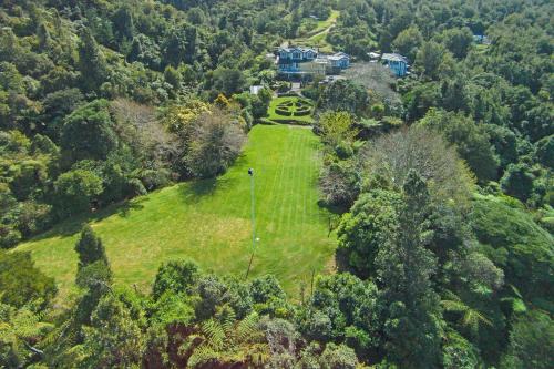 Lower Hutt Villa | Woodroyd Estate holiday sanctuary