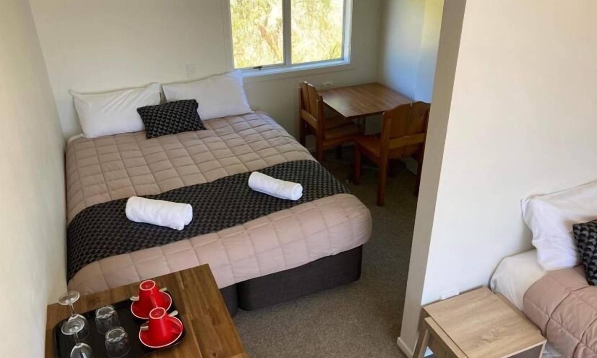 Hokitika Hotel | Woodstock Hotel