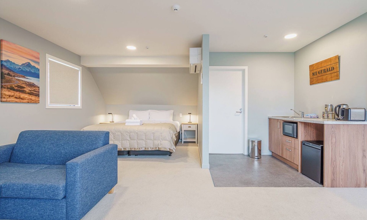 Tekapo Hotel | Woolshed Suites