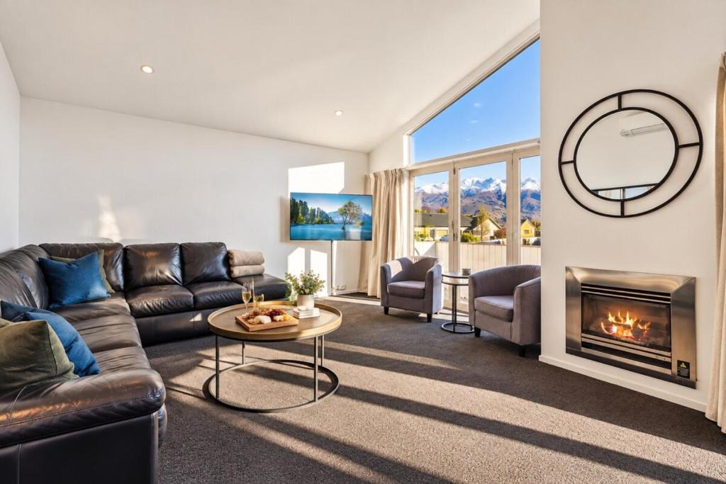 Wanaka Apartment | Your Wanaka Base | Treble Cone Views & Resort