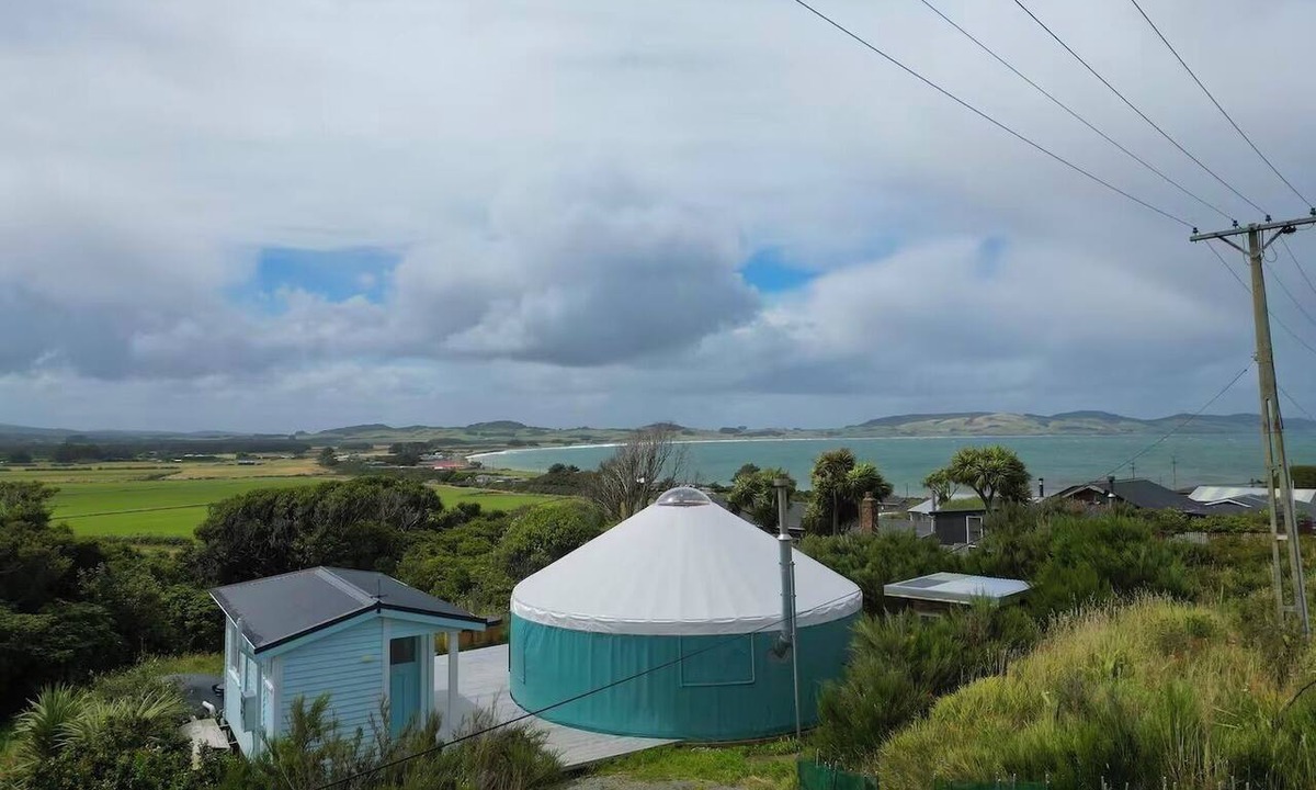 Colac Bay Cottage | Yurt at Colac Bay