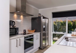 First Choice in Mangawhai - Mangawhai Holiday Home in Mangawhai Village