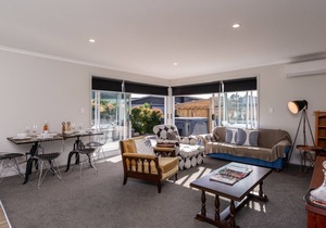 First Choice in Mangawhai - Mangawhai Holiday Home in Mangawhai Village