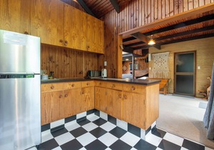 Lakeside Villa - Lake Rotoiti Holiday Home