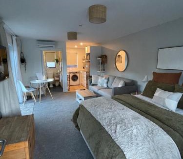 Glenorchy Apartment | #1 Glenorchy Alpine DELUXE Suite