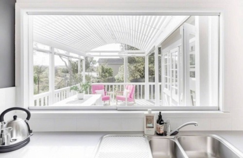Torbay Apartment | 150m to the beach! Full of character, sunny setting with lovely deck and garden