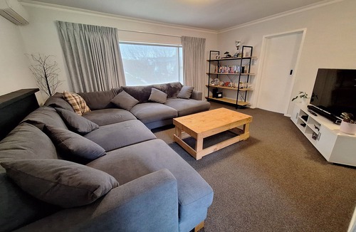 New Plymouth House | 2 Bedroom House | Close to CBD