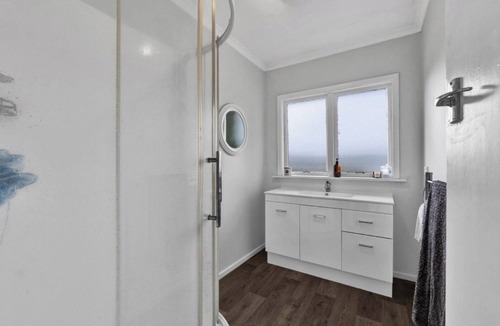 New Plymouth House | 2 Bedroom House | Close to CBD