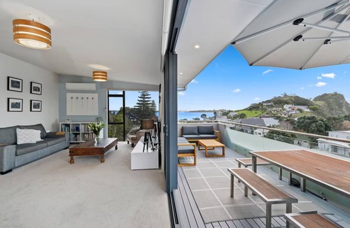 Russell House | 2- Bedroom luxury home