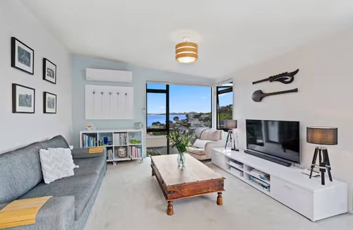Russell House | 2- Bedroom luxury home