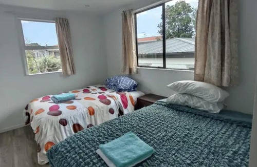 Mount Albert Ski Chalet | 2 Bedrooms, including 6 Beds, Garden Chalet