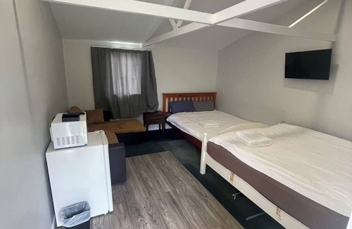 Rotorua Ski Chalet | 2 Double 1 Sofa bed chalet unit B