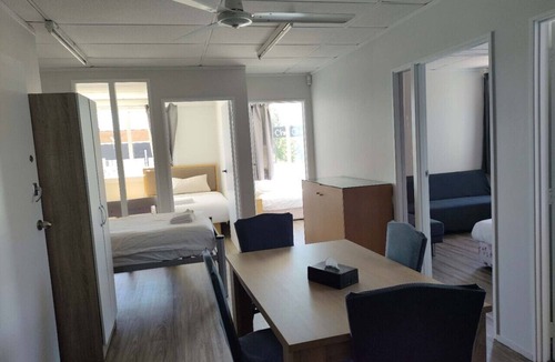 Auckland Apartment | 2 Double 5 Single 2 Sofa Beds Suite 1