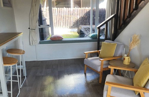 Richmond Heights House | 2 Mile Bay Cottage