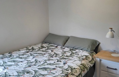 Papamoa Beach House | 2-minutes walk to the beach, Spacious Home and great outdoor living.