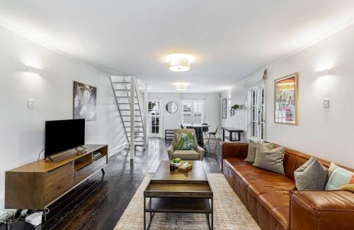 Ponsonby House | 2BR Villa Near Ponsonby Rd & Parking Zodiak Stays