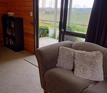 Karapiro House | 3-bedroom house with country views near Cambridge