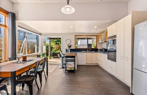 Whangarei House | 3 Bedroom Villa in Kensington