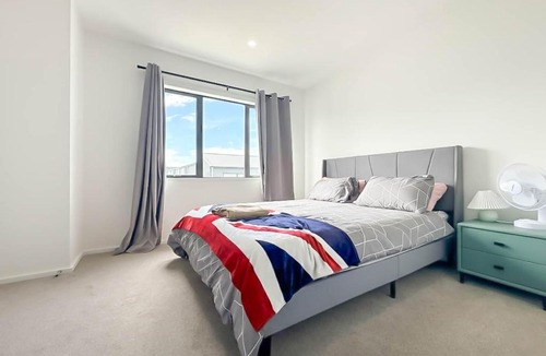 Massey House | 3 bedrooms home at Westgate