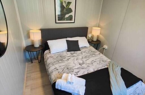 Woolston House | 30m² Tiny Home w/Parking | 5 mins to One NZ Stadium