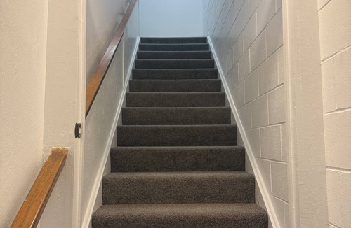 Auckland House | 3BR Home - Walk to Train, Lynn Mall & Westgate